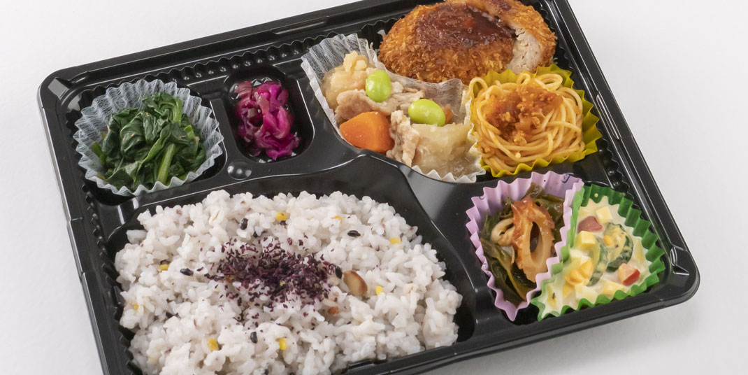 八百トミさま　お弁当撮影の掲載写真